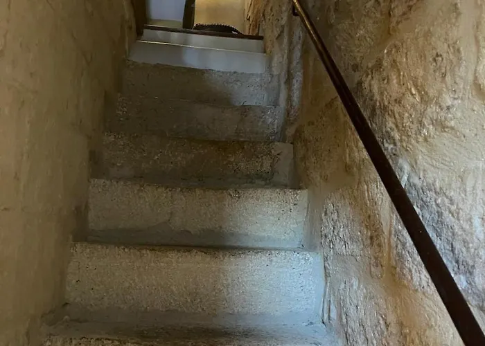 à Louer Dans Maison Au Centre * Uzès